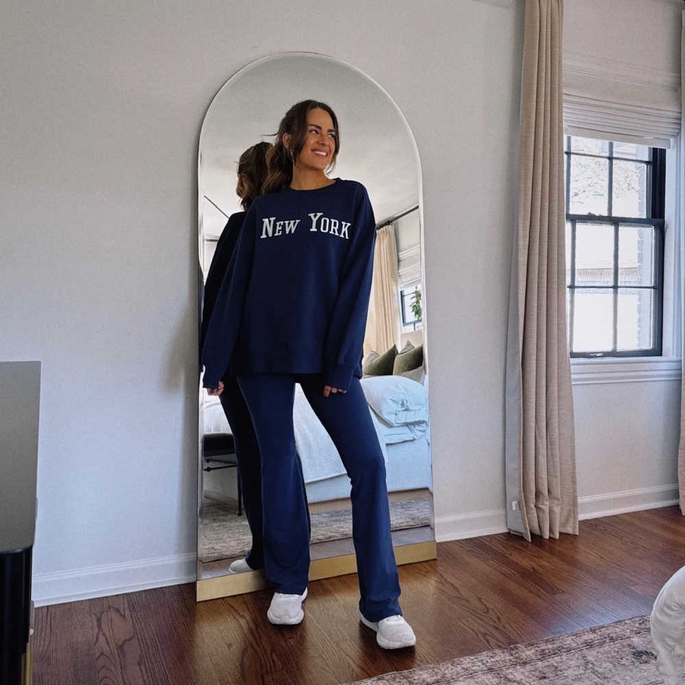 Abercrombie YPB Crewneck - Picture 2 of 2